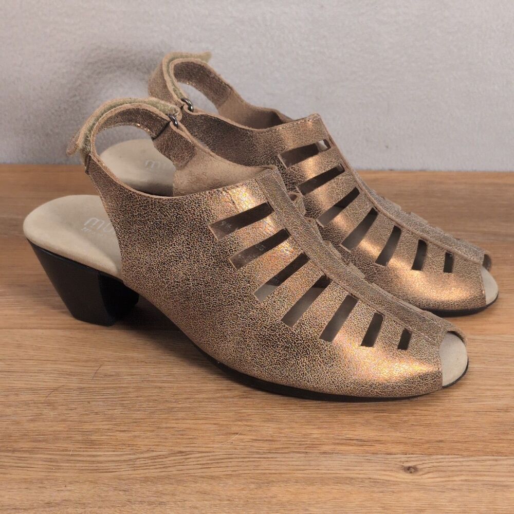 Munro American Abby Women's 9.5 Wide Peep Toe Slingback Golden Taupe Nubuck